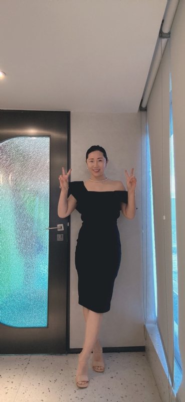 会唱歌的女人的第一张照片--三亚父母相亲团